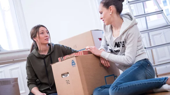 Passiert im Normalfall nicht von jetzt auf gleich: K&uuml;ndigt ein Vermieter seiner Mietpartei die Wohnung, hat diese mehrere Wochen Zeit, um auszuziehen. - &copy; Christin Klose/dpa-tmn