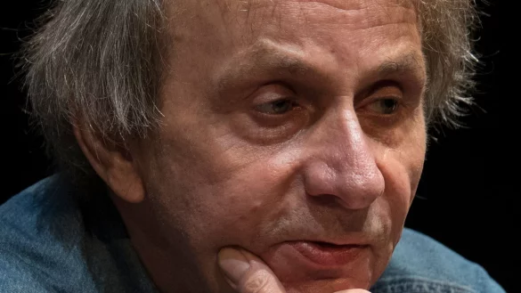 Der franz&ouml;sische Schriftsteller Michel Houellebecq hat seine Meinung zum Islam ge&auml;ndert. - &copy; Boris Roessler/dpa