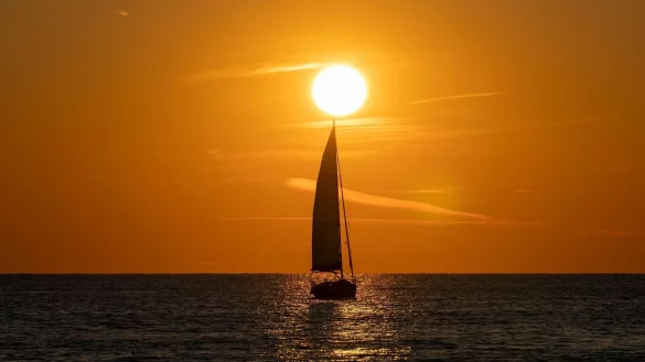 Auch f&uuml;r diesen Sommer wird es wieder eine direkte Bahnverbindung von Prag an die kroatische Adriak&uuml;ste. - &copy; Darko Bandic/AP/dpa