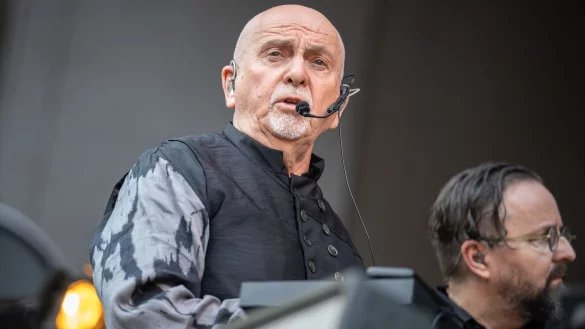 Peter Gabriel singt auf der Berliner Waldbühne. - © Hannes P. Albert/dpa