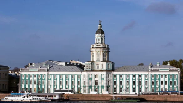 Die Russische Akademie der Wissenschaft am Ufer der Newa in St. Petersburg. - &copy; Jens B&uuml;ttner/dpa-Zentralbild/dpa
