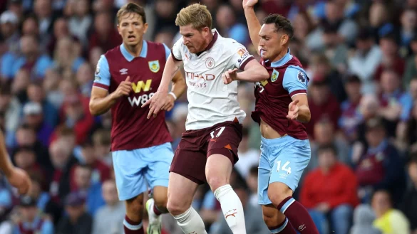 Kevin De Bruyne (M) von Manchester City f&auml;llt verletzt mehrere Monate aus. - &copy; Nigel French/PA Wire/dpa