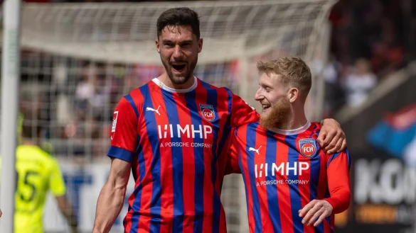 Sollen auch in der Bundesliga f&uuml;r Heidenheim f&uuml;r Furore sorgen: Tim Kleindienst (l) und Jan-Niklas Beste. - &copy; Stefan Puchner/dpa