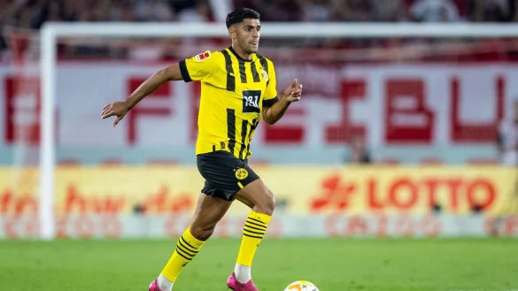 Dortmunds Mahmoud Dahoud in Aktion. - © Tom Weller/dpa
