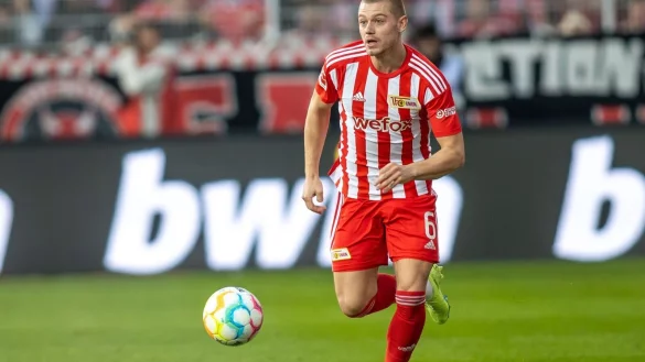 Julian Ryerson von Union Berlin spielt den Ball. Der Norweger steht vor einem Wechsel nach Dortmund. - &copy; Andreas Gora/Deutsche Presse-Agentur GmbH/dpa