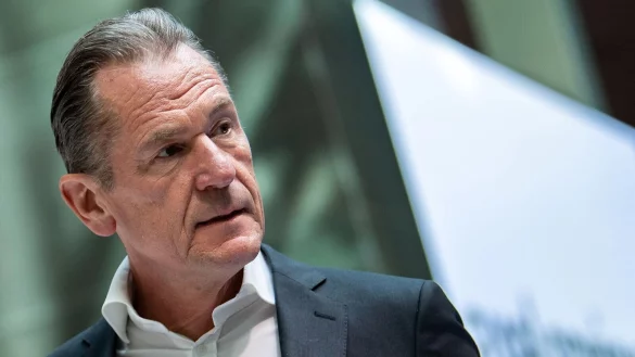 Soll sich unter anderem sehr negativ gegenüber Ostdeutschen geäußert haben: Springer-Chef Mathias Döpfner. (Archivbild) - © Bernd von Jutrczenka/dpa