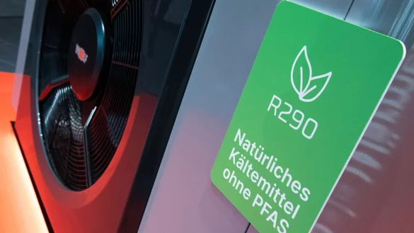 Einige namhafte Hersteller von W&auml;rmepumpen nutzen das nat&uuml;rliche K&auml;ltemittel R290. - &copy; Franziska Gabbert/dpa-tmn
