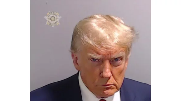 Das Polizeifoto ist der erste &laquo;Mugshot&raquo; eines Ex-Pr&auml;sidenten &uuml;berhaupt. - &copy; Uncredited/Fulton County Sheriff\\\'s Office/AP/dpa