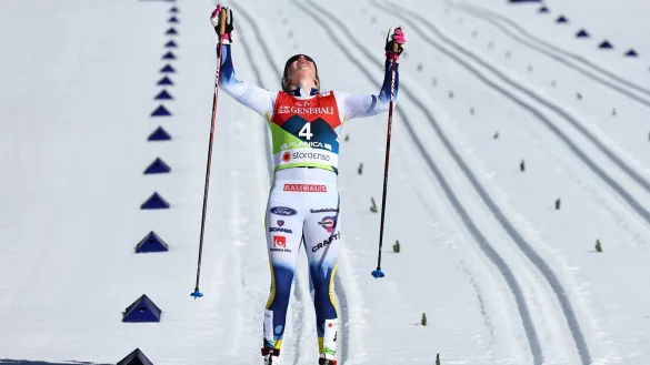 Die Schwedin Ebba Andersson holte sich &uuml;ber 30 Kilometer die Goldmedaille. - &copy; Daniel Karmann/dpa