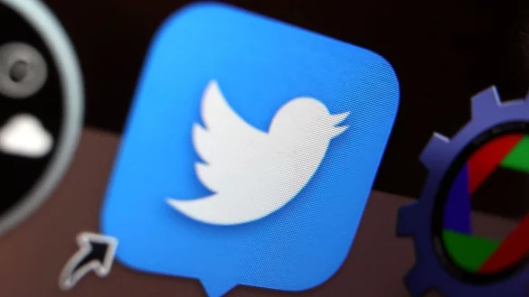 Für verifizierte Unternehmen und Organisationen in Deutschland setzt Twitter den Basispreis in Deutschland bei 950 Euro im Monat plus 50 Euro für jeden angeschlossenen Account an. - © Karl-Josef Hildenbrand/dpa