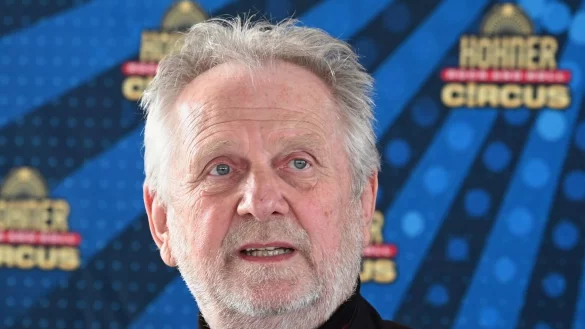 Der ehemalige Frontmann der Band &laquo;H&ouml;hner&raquo;, Henning Krautmacher, spricht ohne Schn&auml;uzer. - &copy; Horst Galuschka/dpa