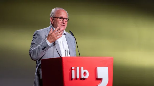 Nach mehr als zwei Jahrzehnten h&ouml;rt Direktor Ulrich Schreiber nun beim Internationalen Literaturfestival Berlin auf. - &copy; Christophe Gateau/dpa