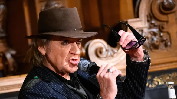 Rocks&auml;nger Udo Lindenberg ist erkrankt. - &copy; Jonas Walzberg/dpa