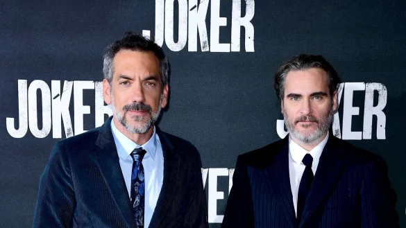 US-Regisseur Todd Phillips (l) und US-Schauspieler Joaquin Phoenix bei einer Sondervorf&uuml;hrung des Films &laquo;Joker&raquo;. - &copy; Ian West/PA Wire/dpa