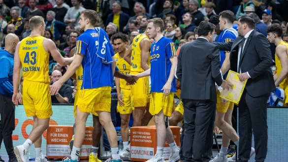 Alba Berlin unterlag dem FC Bayern M&uuml;nchen im BBL-Topspiel daheim mit 71:76 (43:43). - &copy; Andreas Gora/dpa