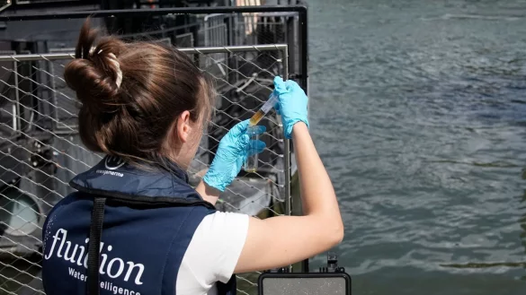 Wegen Verschmutzung der Seine wurde der Test der Freischwimmer f&uuml;r Olympia 2024 abgesagt. - &copy; Christophe Ena/AP