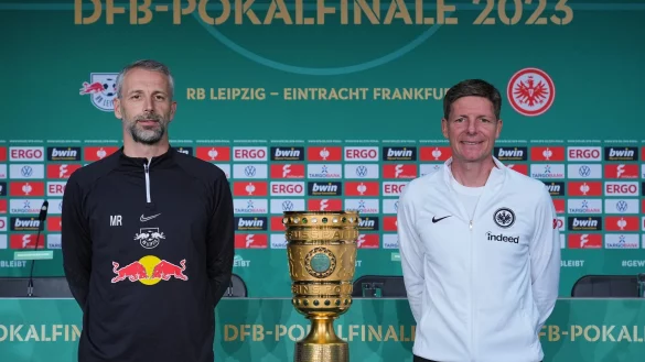 Wer holt den DFB-Pokal? Marco Rose (l) mit seinen Leipzigern oder Oliver Glasner mit der Frankfurter Eintracht? - © Soeren Stache/dpa