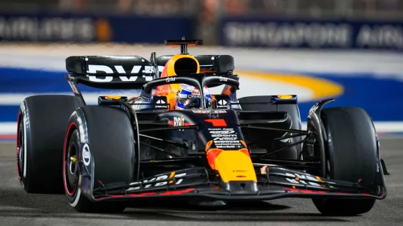 Nur F&uuml;nfter in Singapur: Formel-1-Pilot Max Verstappen. - &copy; Vincent Thian/AP/dpa