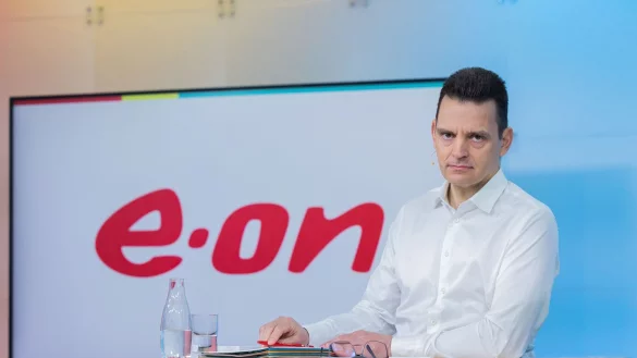 Eon-Vorstandschef Leonhard Birnbaum spricht bei der Bilanzpressekonferenz in Essen. - &copy; Rolf Vennenbernd/dpa