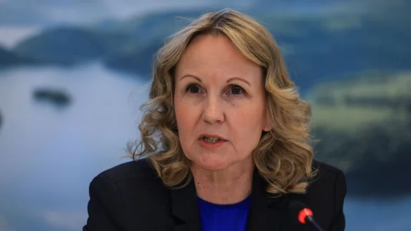 Steffi Lemke (Gr&uuml;ne), Bundesumweltministerin, spricht auf der Abschlusspressekonferenz. - &copy; Oliver Berg/dpa