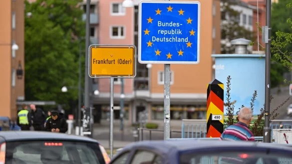 Der deutsch-polnische Grenz&uuml;bergang in Frankfurt (Oder). Kommen hier station&auml;re Kontrollen der Bundespolizei? - &copy; Patrick Pleul/dpa