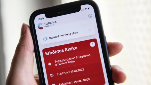 Angesichts der entspannteren Corona-Lage soll die App zum 1. Juni in einen &laquo;Schlafmodus&raquo; gehen und vorerst nicht mehr aktualisiert werden. - &copy; Kira Hofmann/dpa