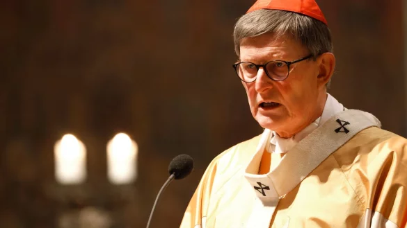 Kardinal Rainer Maria Woelki zelebriert das Pontifikalamt im K&ouml;lner Dom am Silvesterabend. - &copy; Thomas Banneyer/dpa