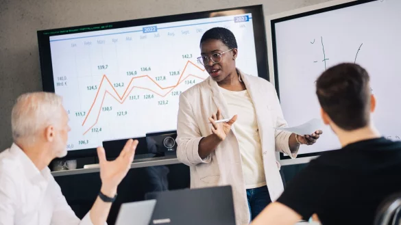 Kick-off-Meetings helfen, Unstimmigkeiten vorab zu kl&auml;ren - und sich gegenseitig kennenzulernen. - &copy; Zacharie Scheurer/dpa-tmn