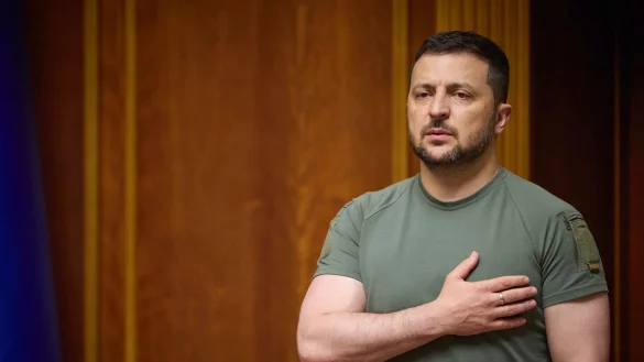 Der ukrainische Präsident Wolodymyr Selenskyj während einer Sitzung des ukrainischen Parlaments. - © -/Ukrainian Presidential Press Office/AP/dpa