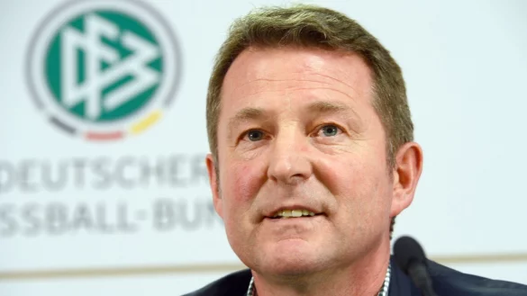 Der fr&uuml;here Fu&szlig;ballnationalspieler Karlheinz F&ouml;rster w&uuml;nscht sich eine andere Mentalit&auml;t im deutschen fu&szlig;ball. - &copy; Arne Dedert/dpa