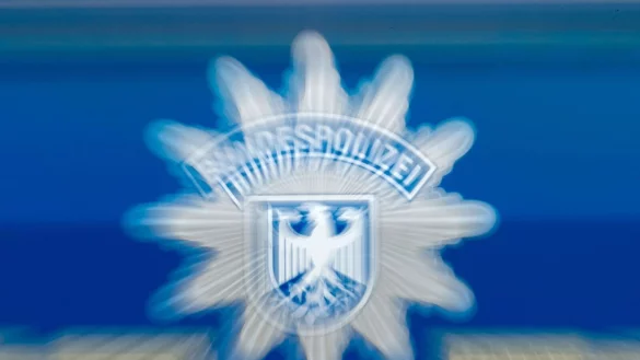 Der Bundespolizeibeauftragte soll unter anderem Akteneinsichtsrechte und Zutrittsrechte zu Dienststellen erhalten. - © Matthias Rietschel/dpa