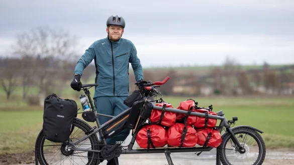Das Gep&auml;ck braucht Stauraum: Fehlau ist mit einem Lastrad unterwegs, ein E-Motor unterst&uuml;tzt beim Treten. - &copy; Kay Tkatzik/www.pd-f.de/dpa-tmn