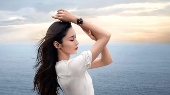 Ein wenig James-Bond-Atmosphäre verbreitet Huawei mit den Watch Buds. - © Huawai/dpa-tmn