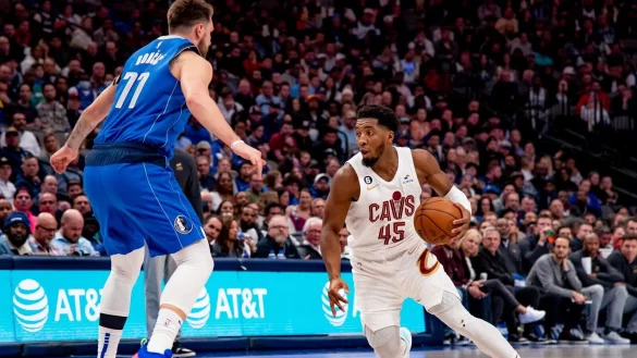 Donovan Mitchell erzielte 71 Punkte für die Cleveland Cavaliers. - © Emil Lippe/AP/dpa