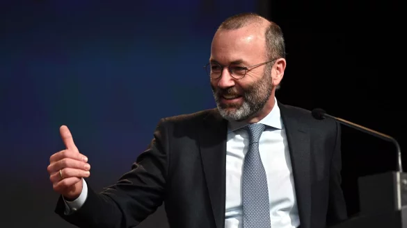 Manfred Weber, Vorsitzender der Europ&auml;ischen Volkspartei, warnt mit Blick auf die Asyl-Debatte in der EU vor einer &laquo;Pflichtverletzung gegen&uuml;ber unseren B&uuml;rgerinnen und B&uuml;rgern&raquo;. - &copy; Jan-Philipp Strobel/dpa