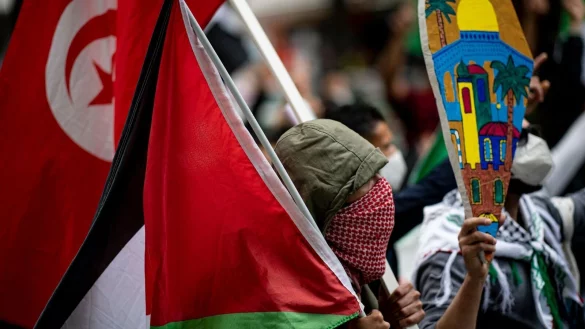 Teilnehmer einer Demonstration verschiedener pal&auml;stinensischer Gruppen in Berlin (Archivbild). - &copy; Fabian Sommer/dpa