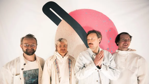 Die britische Band Django Django &uuml;berzeugt mit &laquo;Off Planet&raquo;. - &copy; Sequoia Ziff/Label