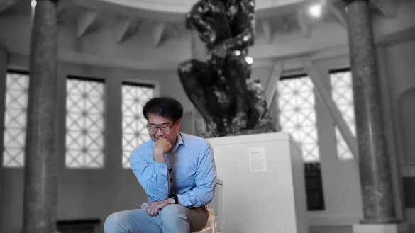 Der südkoreanisch-amerikanischer Forscher Seung-min Park bekommt den Ig-Nobelpreis für sein «Stanford-Toilette» - ein Klo, das die von Menschen ausgeschiedenen Substanzen analysiert. - © Ig Nobel/Seung-Min Park/Stanford/PA Media/dpa