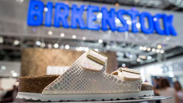Schuh mit Tradition: Die Urspr&uuml;nge von Birkenstock reichen nach Unternehmensangaben fast 250 Jahre bis 1774 zur&uuml;ck. - &copy; Maja Hitij/dpa