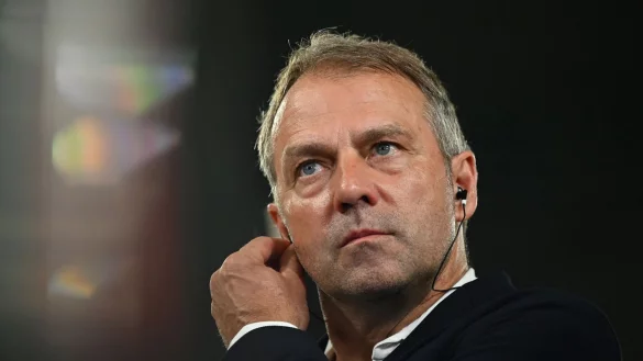 Hat laut einer Umfrage noch die Anerkennung der Bev&ouml;lkerung: Bundestrainer Hansi Flick. - &copy; Bernd Thissen/dpa