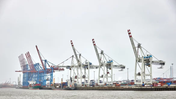 Der Gro&szlig;handel ist eine von mehreren Wirtschaftsstufen, auf denen sich das allgemeine Preisniveau bildet. - &copy; Georg Wendt/dpa