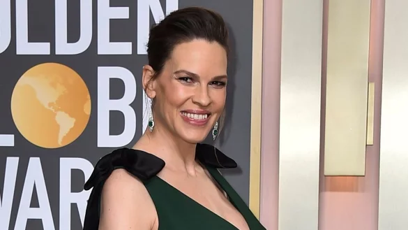 Hilary Swank kommt im Januar hochschwanger zur Verleihung der 80. Golden Globe Awards im Beverly Hilton Hotel. - &copy; Jordan Strauss/Invision/AP/dpa