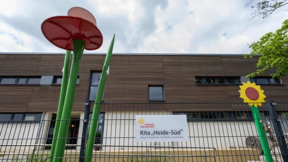 Die Kindertagesst&auml;tte Heide S&uuml;d konnte die Jury f&uuml;r den diesj&auml;hrigen Deutschen Kita-Preis &uuml;berzeugen. Die ersten Preise sind jeweils mit 25.000 Euro dotiert. - &copy; Hendrik Schmidt/dpa