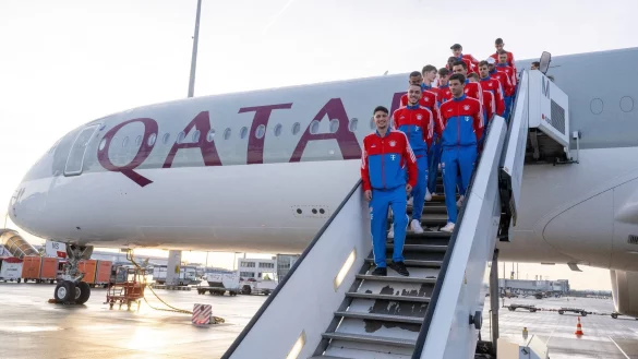 Der FC Bayern M&uuml;nchen und Qatar Airways beenden ihre Zusammenarbeit. - &copy; Peter Kneffel/dpa
