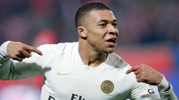 Kylian Mbappe von Paris soll seinem Club mitgeteilt haben, dass er die Option auf eine Vertragsverl&auml;ngerung nicht zieht. - &copy; Christophe Ena/AP/dpa