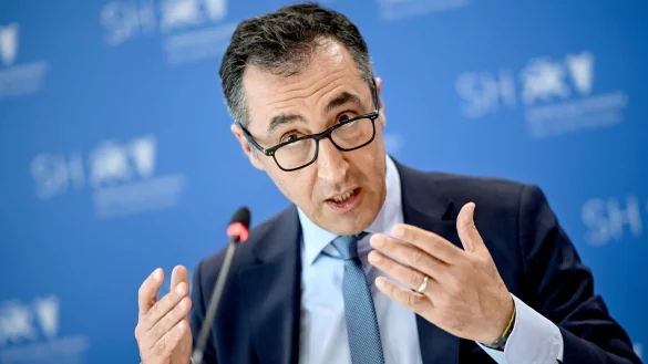 &laquo;Nachhaltig wirtschaften muss sich lohnen&raquo;, sagt Bundesagrarminister Cem &Ouml;zdemir (Gr&uuml;ne). - &copy; Britta Pedersen/dpa