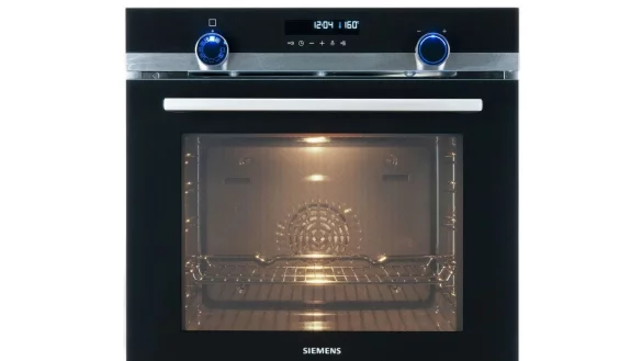 Einer der Testsieger: der Backofen mit der Kennung HB578ABS0 von Siemens. - &copy; Stiftung Warentest/dpa-tmn