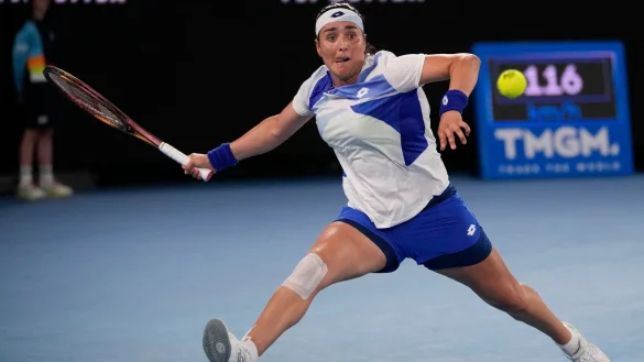 Leistete sich 50 unerzwungene Fehler: Ons Jabeur aus Tunesien. - &copy; Dita Alangkara/AP/dpa