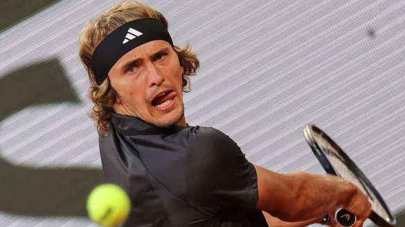 Trifft im Achtelfinale der French Open auf den Bulgaren Grigor Dimitrow: Alexander Zverev. - © Thomas Samson/AFP/dpa