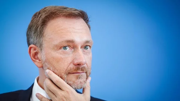 Bundesfinanzminister Christian Lindner &auml;u&szlig;ert sich zur Heizungsf&ouml;rderung. - &copy; Kay Nietfeld/dpa